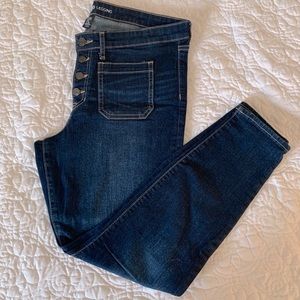 GAP BUTTON FLY JEGGINGS